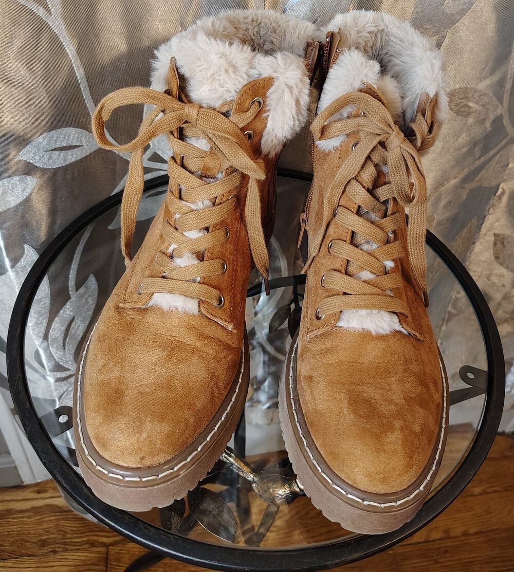Madden Girl Kymber Women's 8.5 Caramel Faux Suede Fur Trim Lug Sole Boots